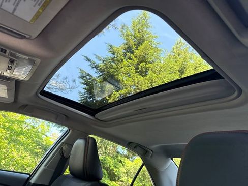 Used 2016 Toyota Camry SE w/ Moonroof Package FWD image 22