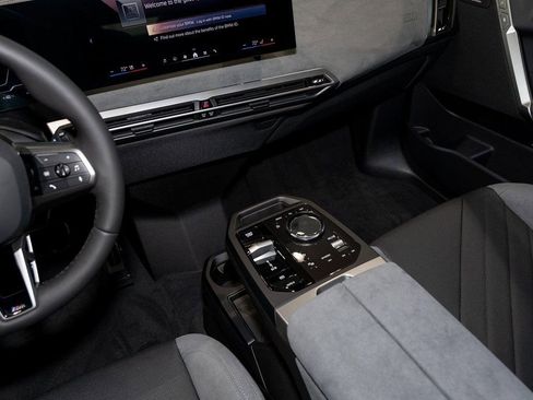 Used 2026 BMW iX xDrive60 w/ M Sport Package image 22