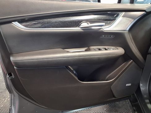 Used 2021 Cadillac XT5 Premium Luxury image 17