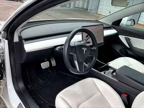 Used 2020 Tesla Model 3 Performance AWD/4WD image 4