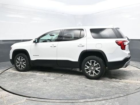 Used 2023 GMC Acadia SLE image 4