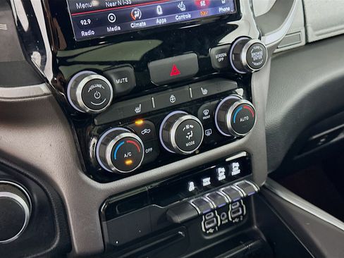 Used 2019 RAM 1500 Big Horn AWD/4WD image 23