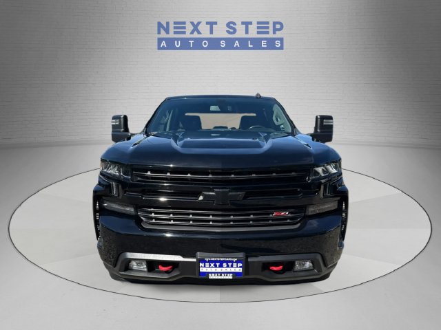 Used 2020 Chevrolet Silverado 1500 LT Trail Boss w/ Bed Protection Package AWD/4WD image 2