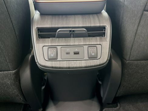 Used 2023 Nissan Ariya FWD image 28