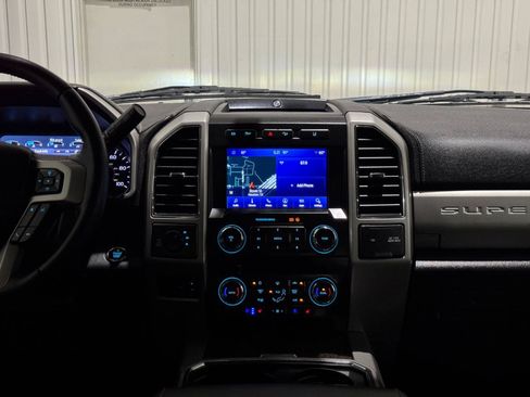 Used 2020 Ford F250 Lariat w/ Lariat Ultimate Package AWD/4WD image 21