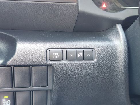 Used 2014 Lexus IS 250 w/ F-Sport Package RWD image 29