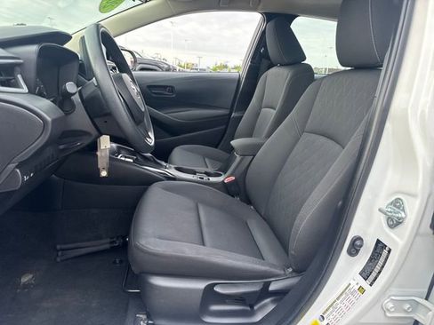 Used 2024 Toyota Corolla LE FWD image 17