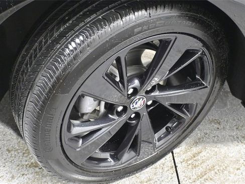 Certified 2022 Buick Envision Essence w/ Technology Package II image 10