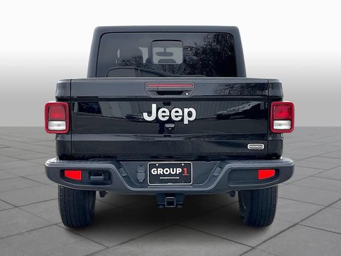 Used 2021 Jeep Gladiator Overland w/ Popular Equipment Package image 5