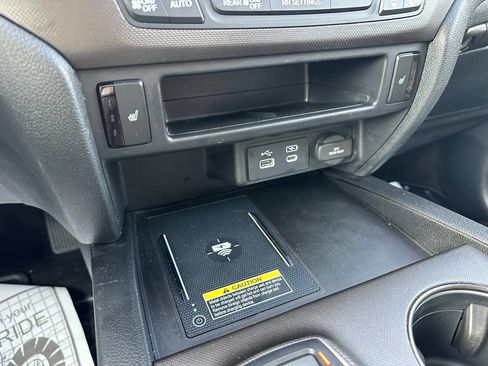 Used 2025 Honda Passport TrailSport image 27