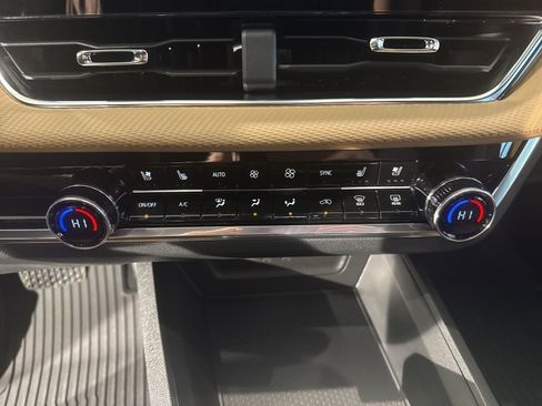 New 2026 Chevrolet Equinox ACTIV w/ Convenience Package III image 29