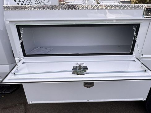 New 2024 Ford F450 XL w/ XL Chrome Package image 19