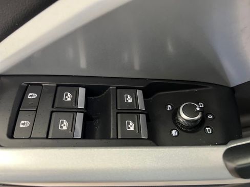 Used 2023 Audi Q3 2.0T Premium image 12