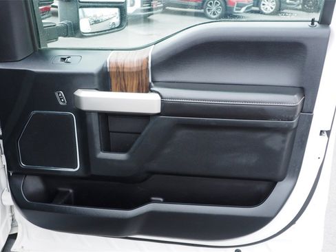 Used 2019 Ford F150 Lariat w/ Equipment Group 501A Mid image 23