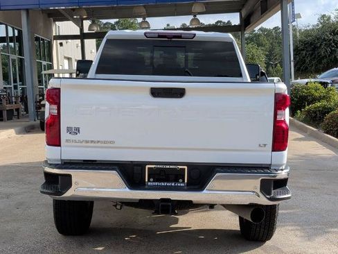 Used 2024 Chevrolet Silverado 2500 LT AWD/4WD image 4
