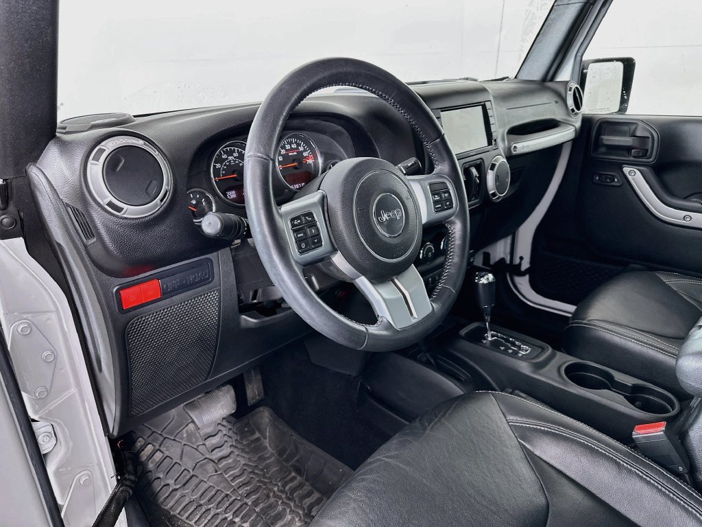 Certified 2017 Jeep Wrangler Unlimited Rubicon AWD/4WD image 15