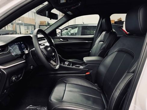 New 2026 Jeep Grand Cherokee L Limited AWD/4WD image 18
