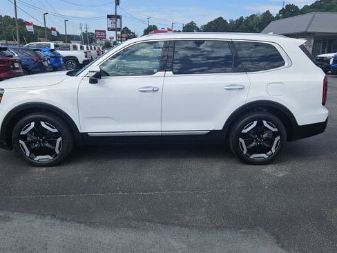 Used 2025 Kia Telluride S FWD image 1