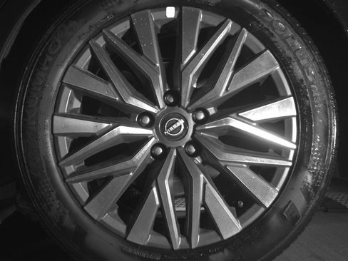 Used 2025 Nissan Altima 2.5 SV image 14