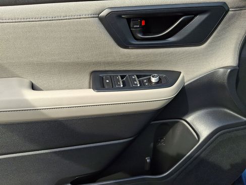 Certified 2025 Subaru Forester Premium image 13