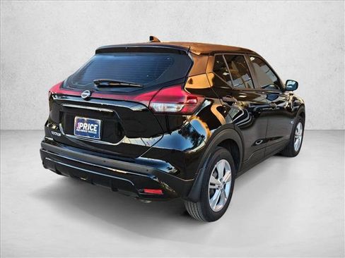 Used 2023 Nissan Kicks S image 5