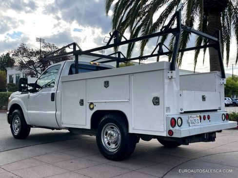 Used 2012 Ford F250 XL w/ XL Value Pkg image 3