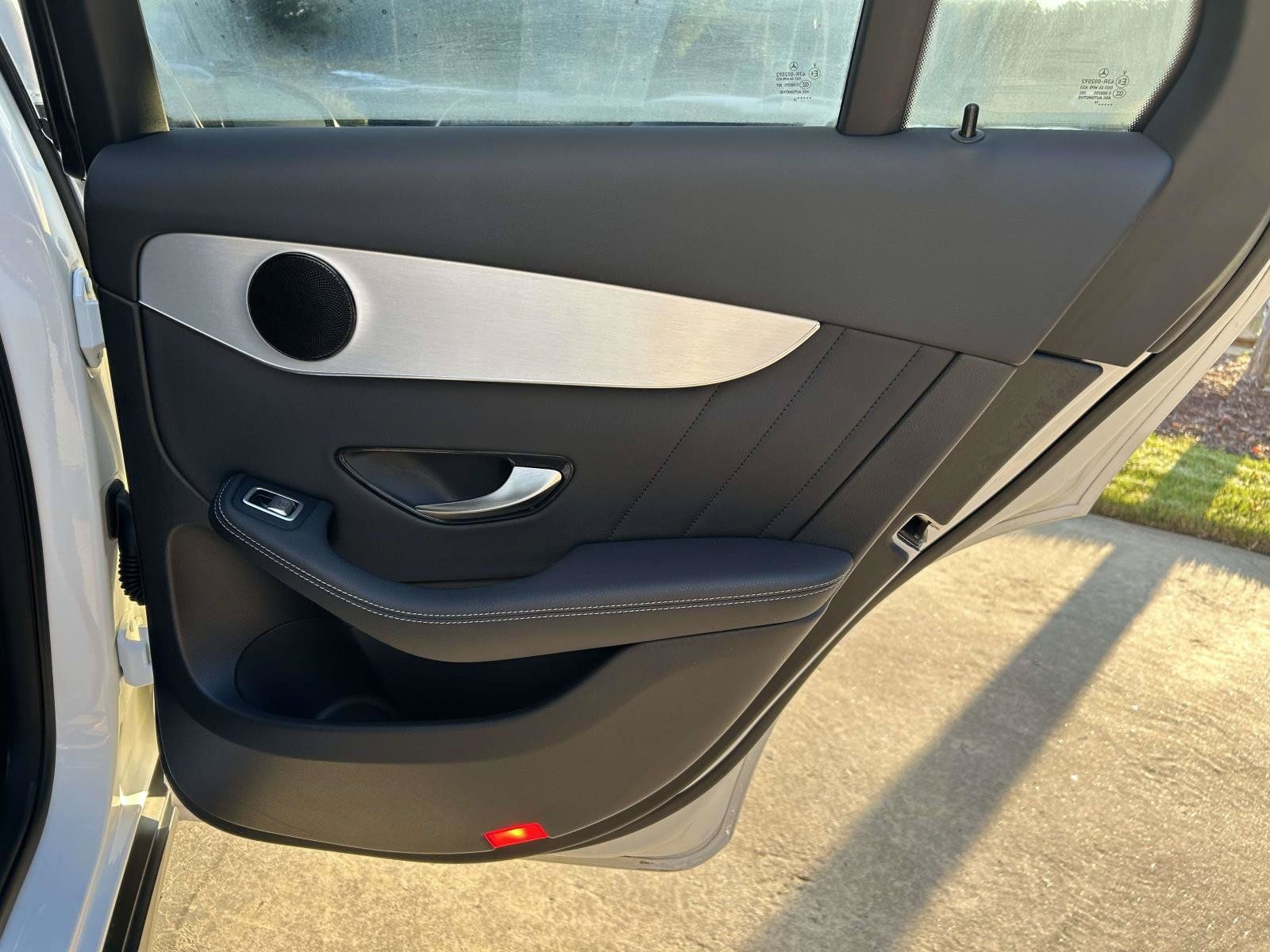 Used 2019 Mercedes-Benz GLC 300 image 42