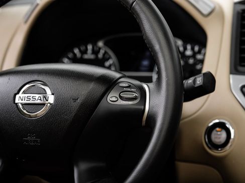 Used 2017 Nissan Pathfinder SL FWD image 20