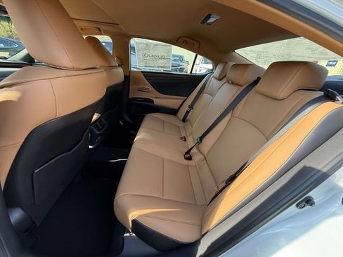 New 2025 Lexus ES 350 350 image 13