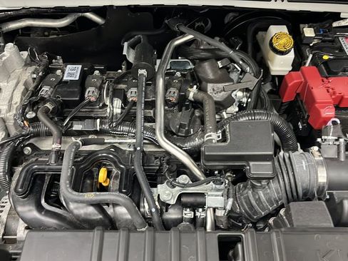 Used 2025 Nissan Kicks SR w/ SR Premium Package AWD/4WD image 28
