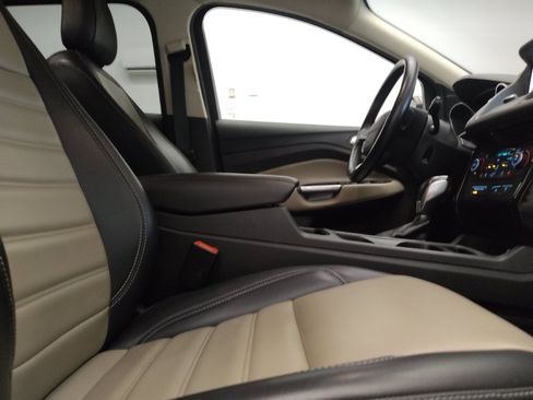 Used 2019 Ford Escape SEL AWD/4WD image 21