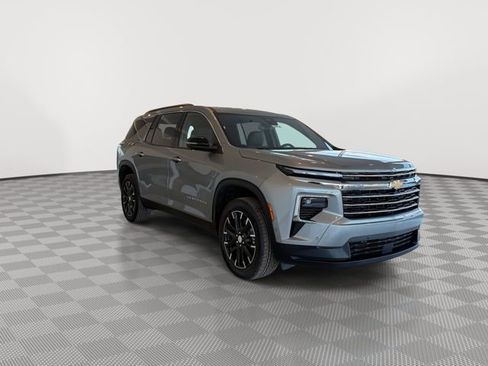 New 2026 Chevrolet Traverse LT w/ Enhanced Driving Package FWD image 2