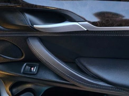 Used 2018 BMW X5 sDrive35i w/ M Sport Package image 37