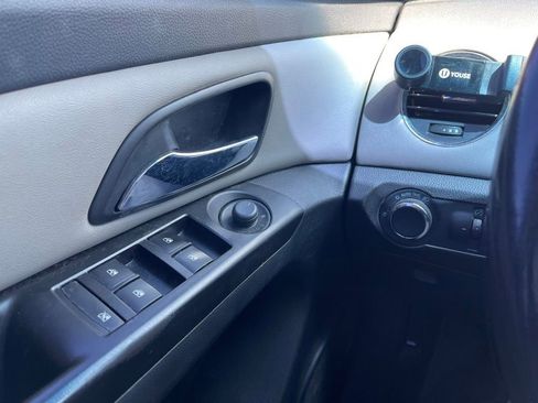 Used 2014 Chevrolet Cruze LT FWD image 9