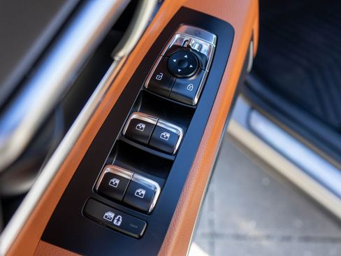 Used 2025 Kia Telluride SX X-Line AWD/4WD image 18