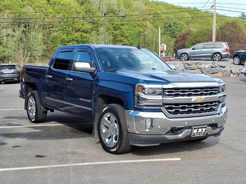 Used 2018 Chevrolet Silverado 1500 LTZ w/ Sport Package AWD/4WD image 3