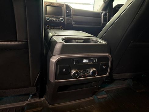 Used 2020 Ford Expedition Platinum image 27