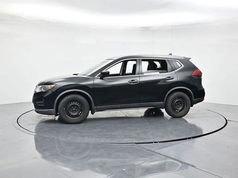 Used 2018 Nissan Rogue S image 6