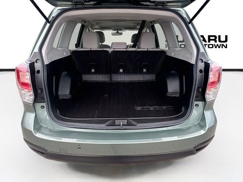 Used 2018 Subaru Forester 2.5i Premium w/ All-Weather Package AWD/4WD image 31