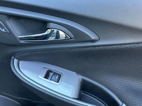 Used 2023 Chevrolet Malibu LT image 19