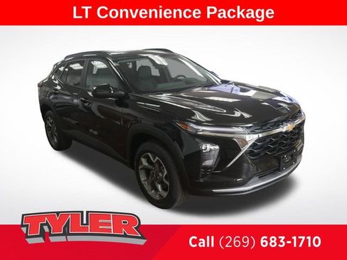New 2026 Chevrolet Trax LT w/ Driver Confidence Package FWD image 1