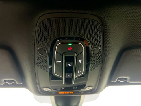 Used 2025 Audi Q5 2.0T Premium image 22