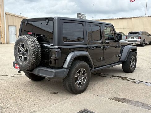 Used 2018 Jeep Wrangler Unlimited Sport S AWD/4WD image 5