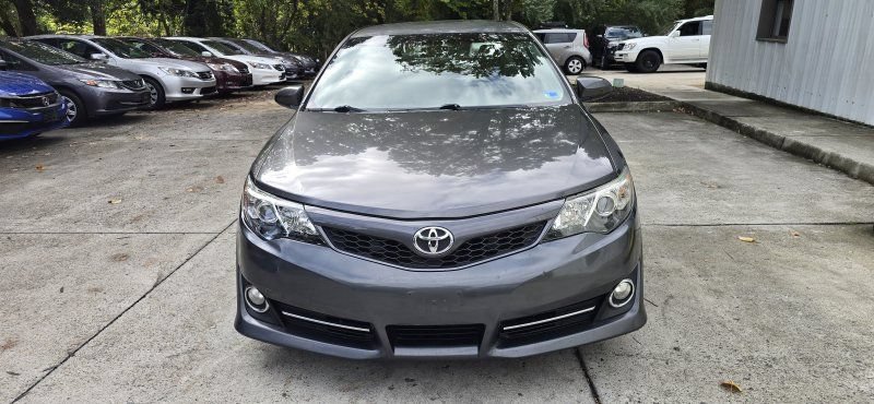 Used 2012 Toyota Camry SE FWD image 8
