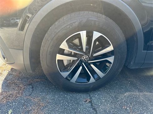 Used 2024 Volkswagen Tiguan S image 4