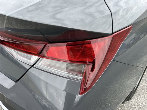 New 2026 Hyundai Elantra SE image 15