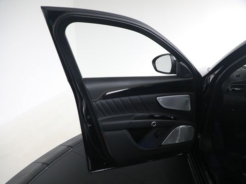 Certified 2023 Maserati Grecale Modena image 23