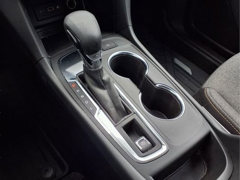 Certified 2024 Chevrolet Equinox LT w/ LPO, Floor Liner Package image 11