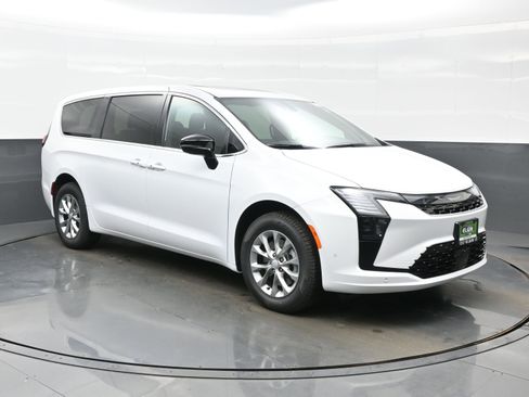 New 2027 Chrysler Pacifica Select AWD/4WD image 8