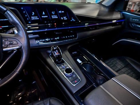 Used 2023 Cadillac Escalade V w/ LPO, ONYX Package image 29